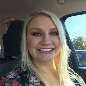 Meet your Posher, Khrystal